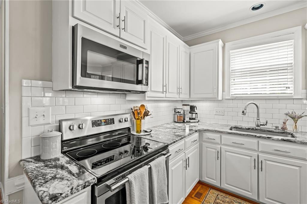 2803 Hackney Way Jamestown, NC 27282 - Photo 10 of 45
