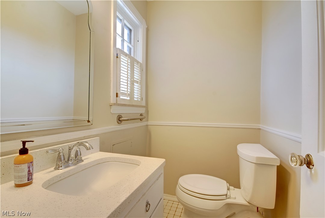 5594 Overlook Road Parma, OH 44129 - Photo 16 of 31 Gallery Image 16