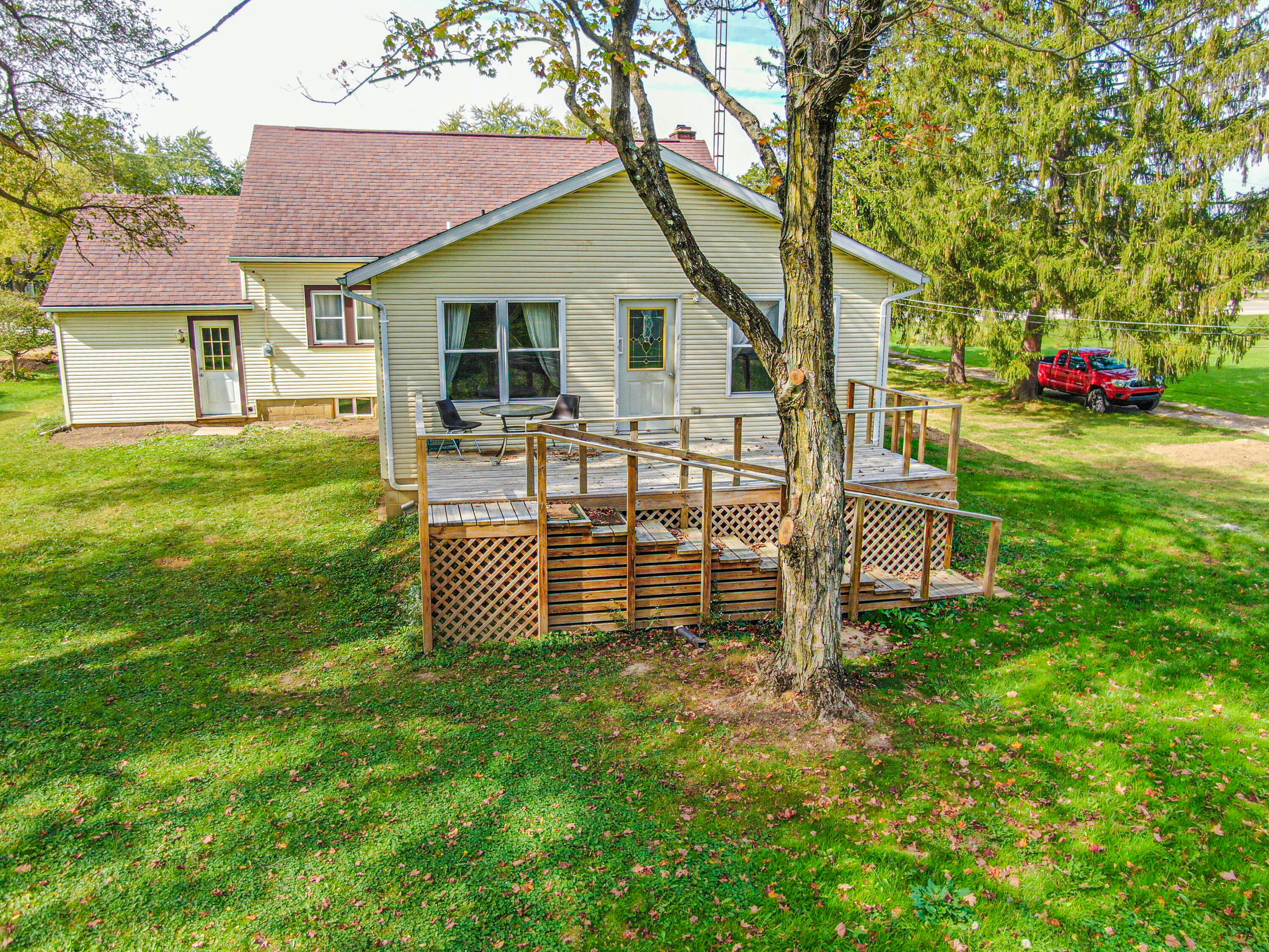 2210 Troy Road Springfield, OH 45504 - Photo 4 of 40