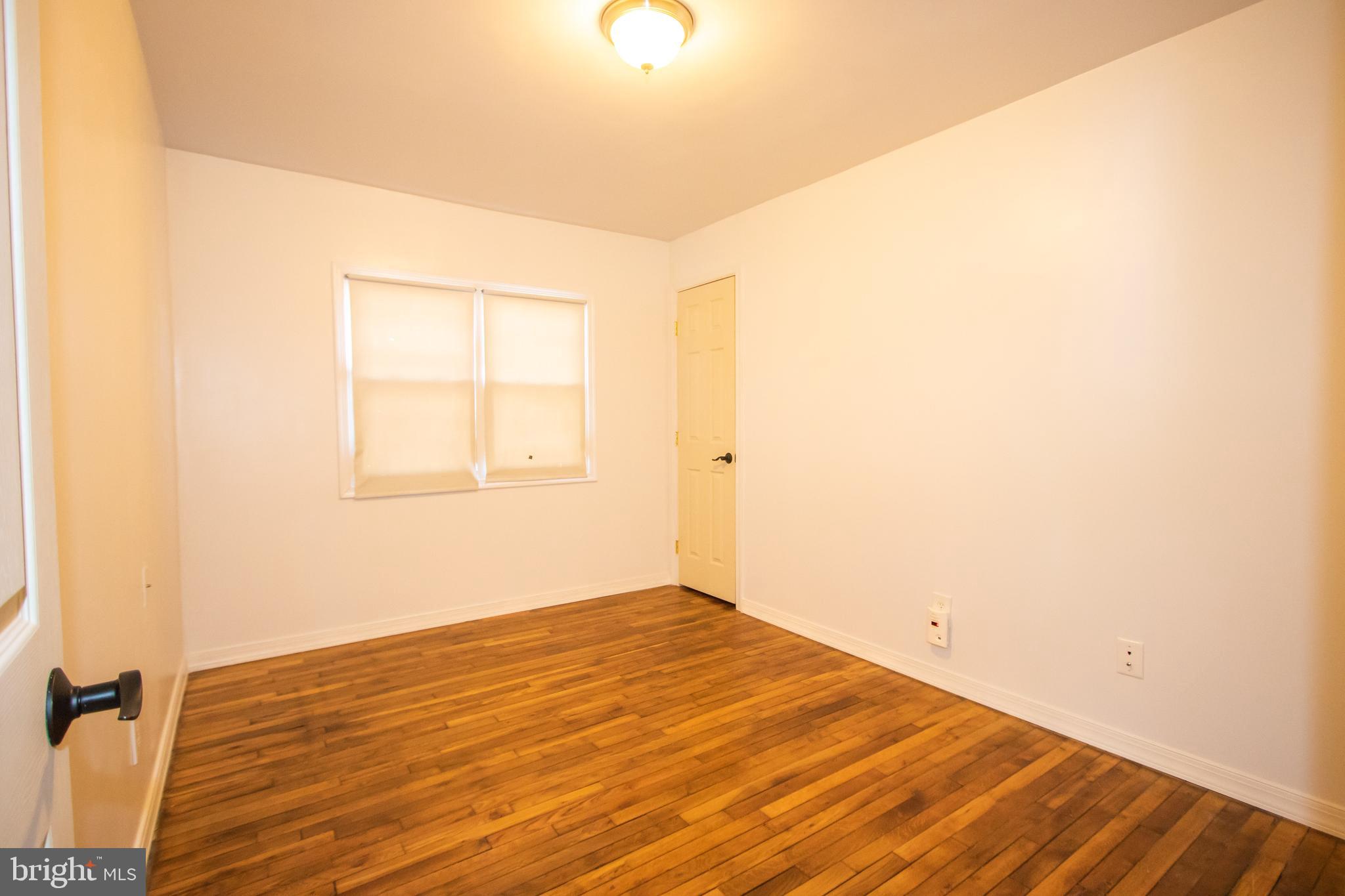 27 Lea Road New Castle, DE 19720 - Photo 11 of 14 Bedroom 1