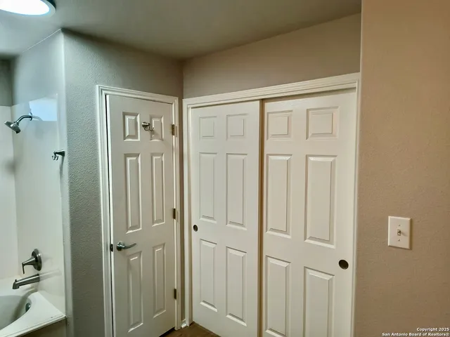 $1,699 | 10316 Artesia, Universal City, TX 78148