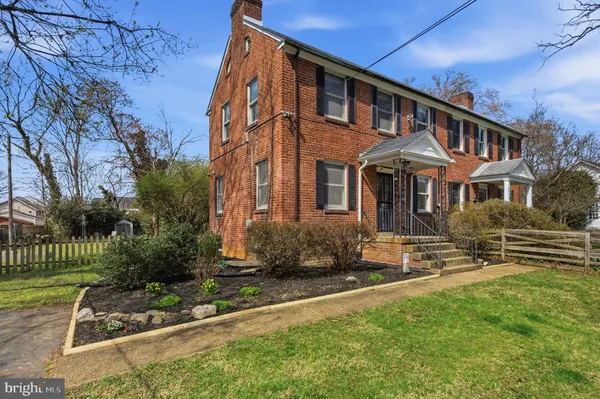 $3,150 | 3718 Farr Avenue, Fairfax, VA 22030