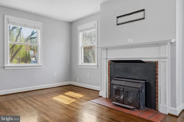 $3,150 | 3718 Farr Avenue, Fairfax, VA 22030