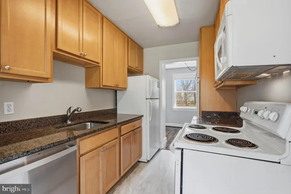 $3,150 | 3718 Farr Avenue, Fairfax, VA 22030