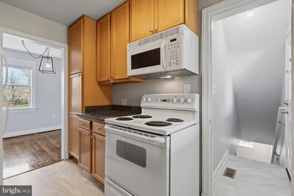 $3,150 | 3718 Farr Avenue, Fairfax, VA 22030