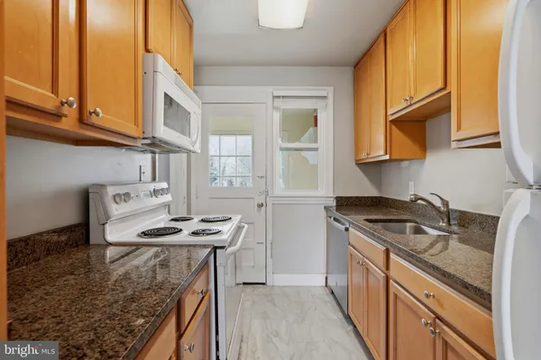 $3,150 | 3718 Farr Avenue, Fairfax, VA 22030