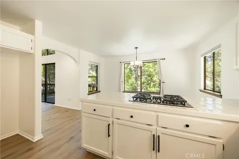 $675,000 | 26695 Thunderbird Drive, Lake Arrowhead, CA 92352