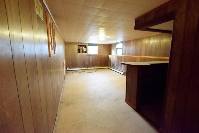 a view of hallway with elevator