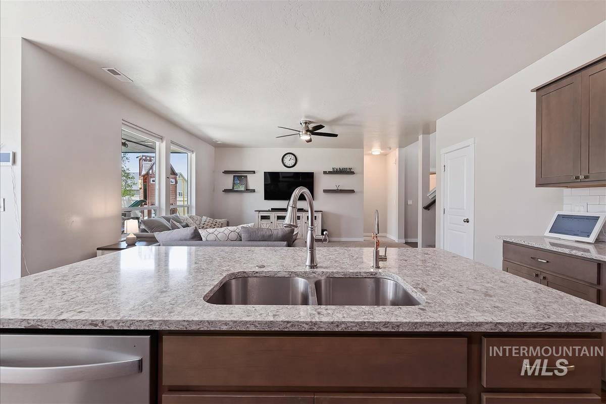 1063 East Italy Street Meridian, ID 83642 - Photo 9 of 34