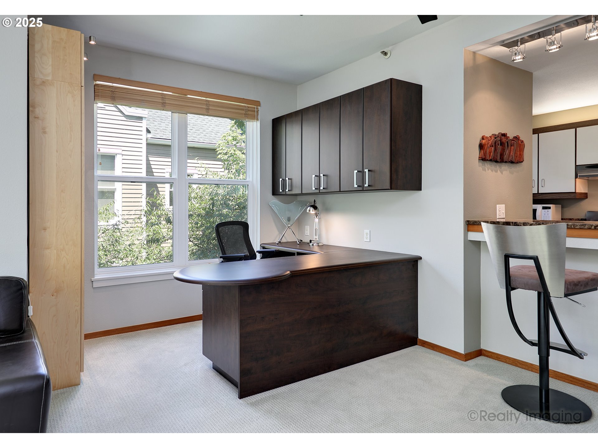 305 South Montgomery Street, Unit 404 Portland, OR 97201 - Photo 9 of 21 Den/Office
