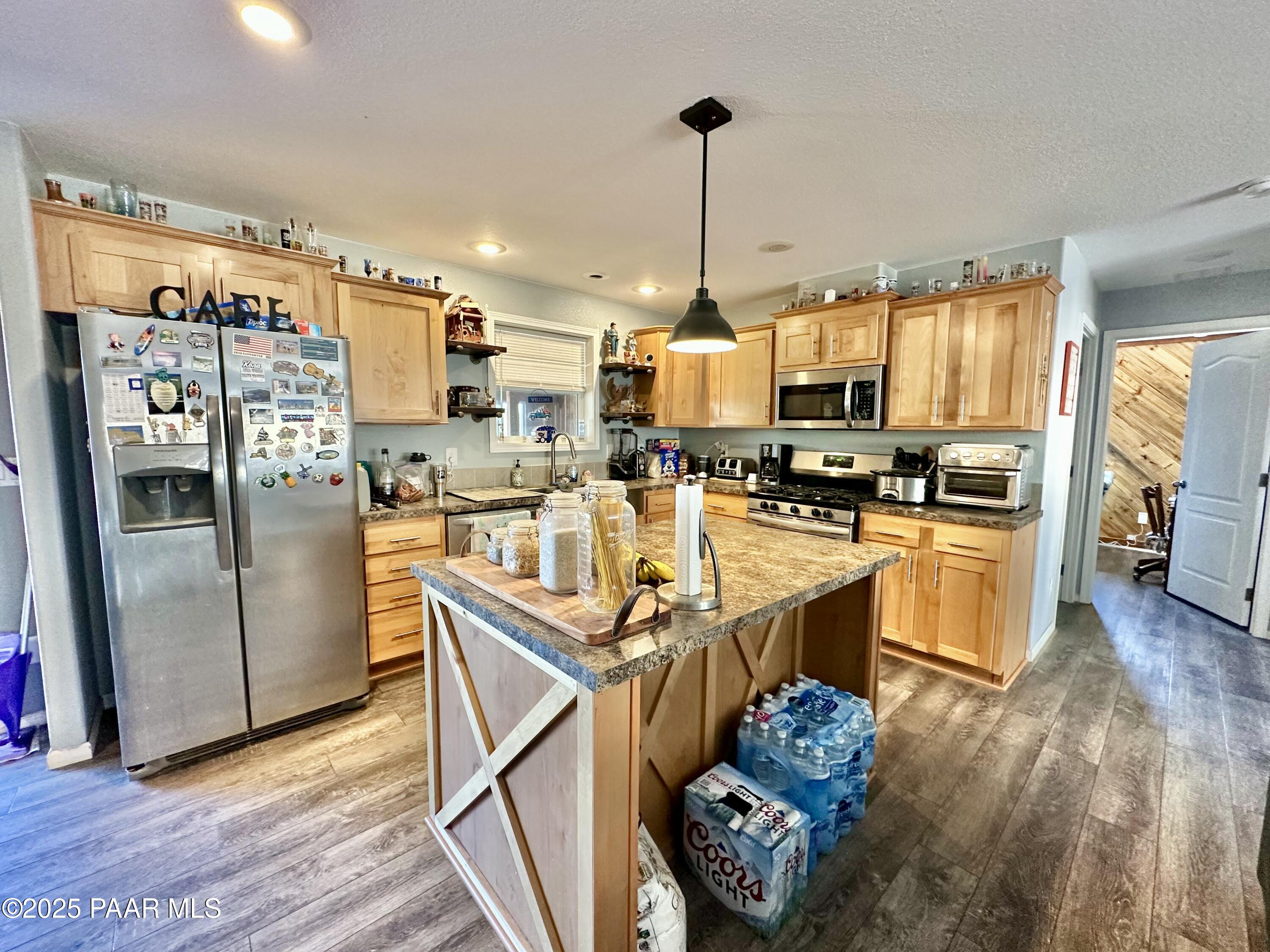 934 Cedar Street Williams, AZ 86046 - Photo 3 of 33 IMG_8611