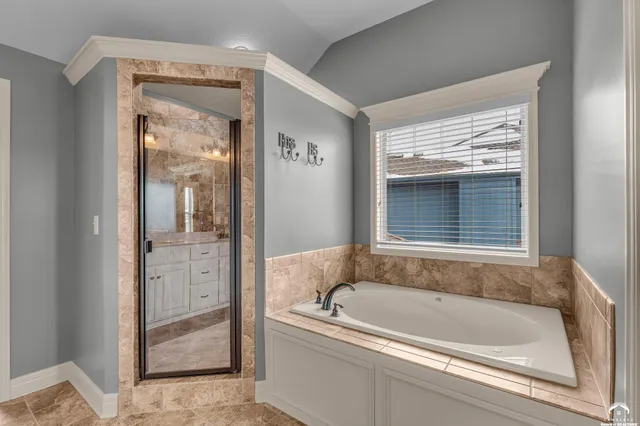 $600,000 | 21913 West 95th Terrace, Lenexa, KS 66220