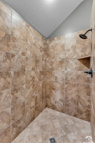 $600,000 | 21913 West 95th Terrace, Lenexa, KS 66220