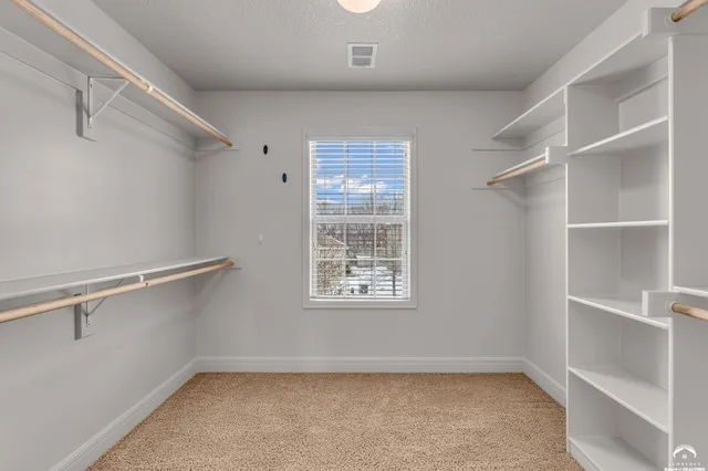 $600,000 | 21913 West 95th Terrace, Lenexa, KS 66220