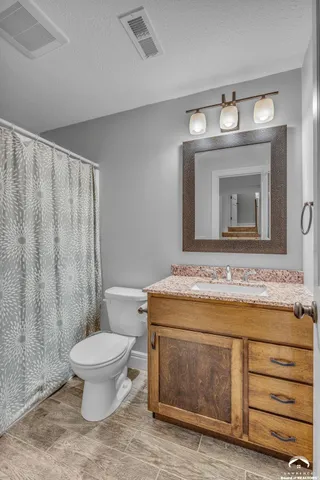 $600,000 | 21913 West 95th Terrace, Lenexa, KS 66220