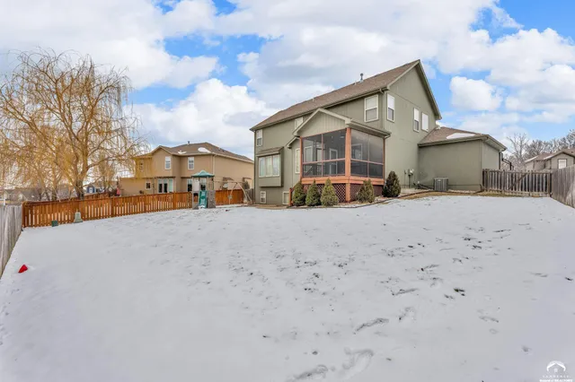 $600,000 | 21913 West 95th Terrace, Lenexa, KS 66220