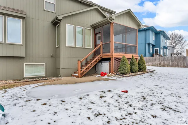 $600,000 | 21913 West 95th Terrace, Lenexa, KS 66220