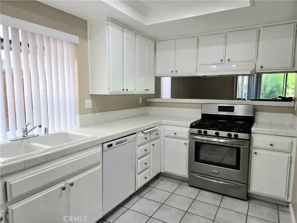 $2,800 | 1711 Glenview Drive, Perris, CA 92571