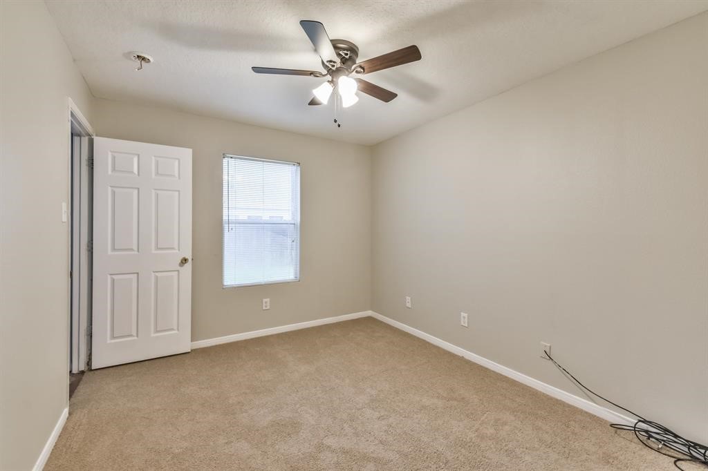 9845 Youpon Ridge Way Conroe, TX 77385 - Photo 15 of 28