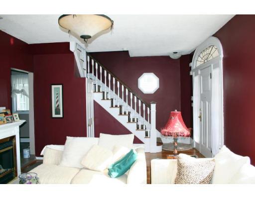 91 Court Road Winthrop, MA 02152 - Photo 5 of 18 Gallery Image 5