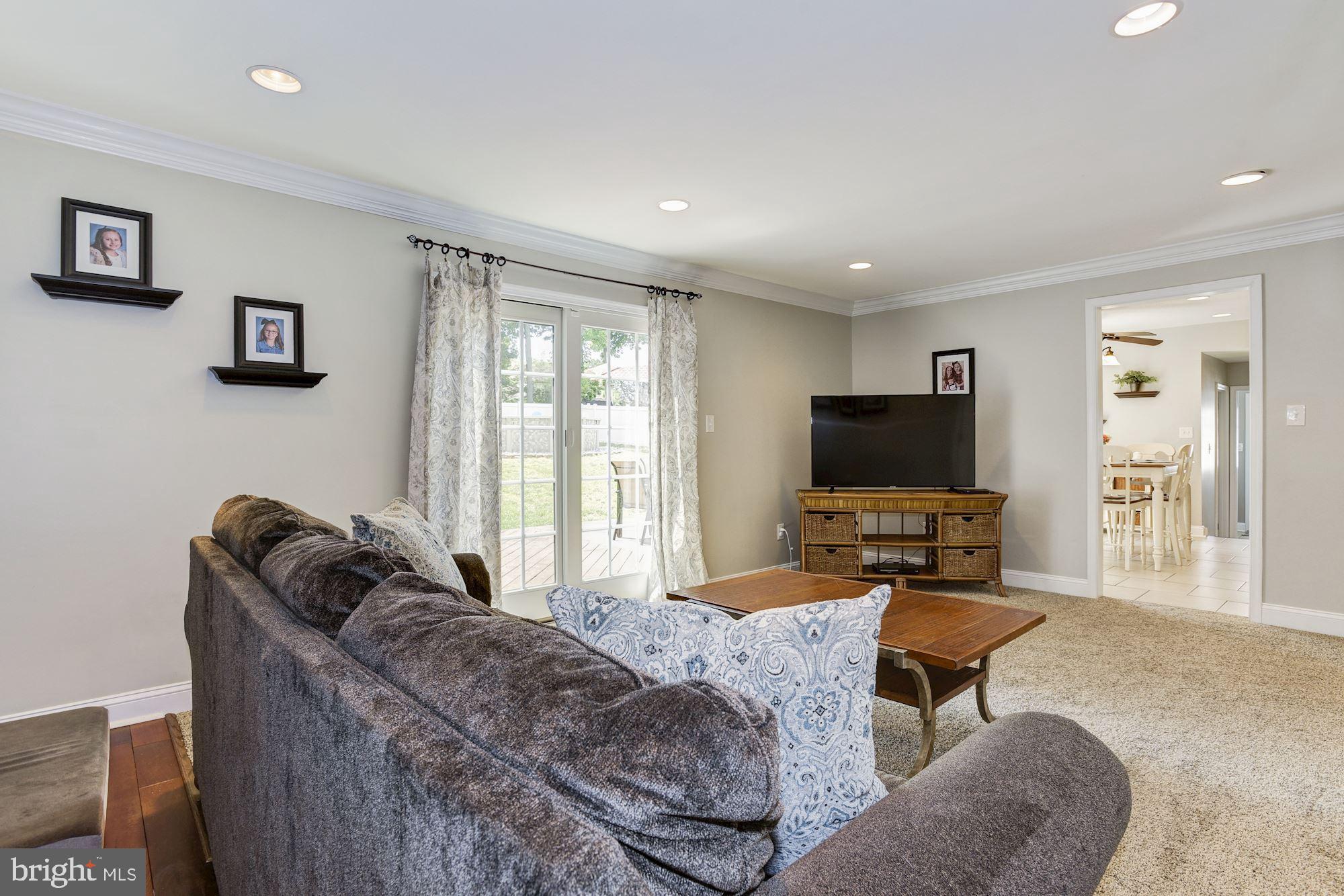 6 Mariner Drive Sewell, NJ 08080 - Photo 12 of 32 a living room with furniture and a flat screen tv