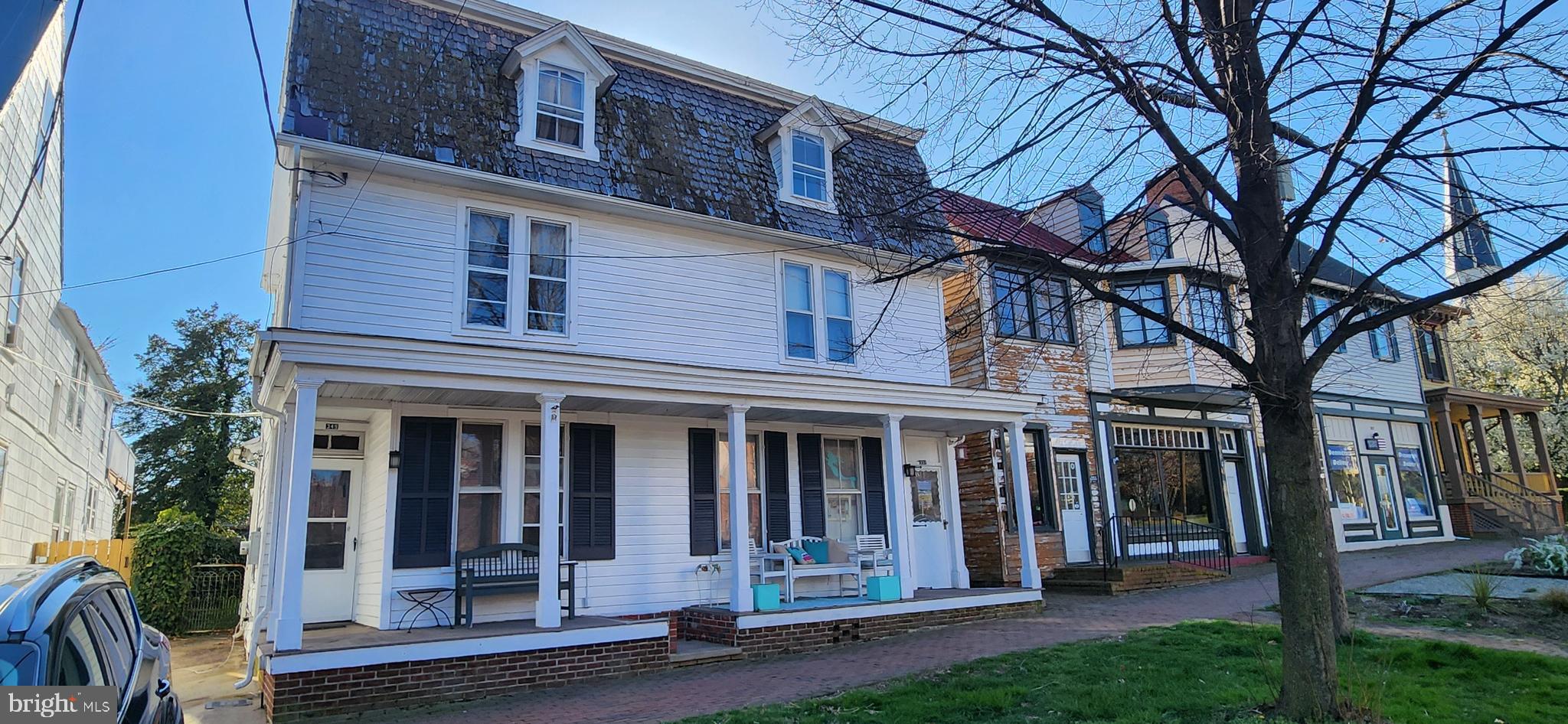 349 High Street Chestertown, MD 21620 - Photo 3 of 33 front view of house with a yard