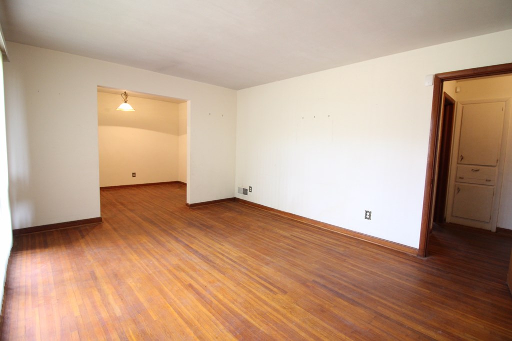 4428 Old Cusseta Road Columbus, GA 31903 - Photo 4 of 23 Living Room