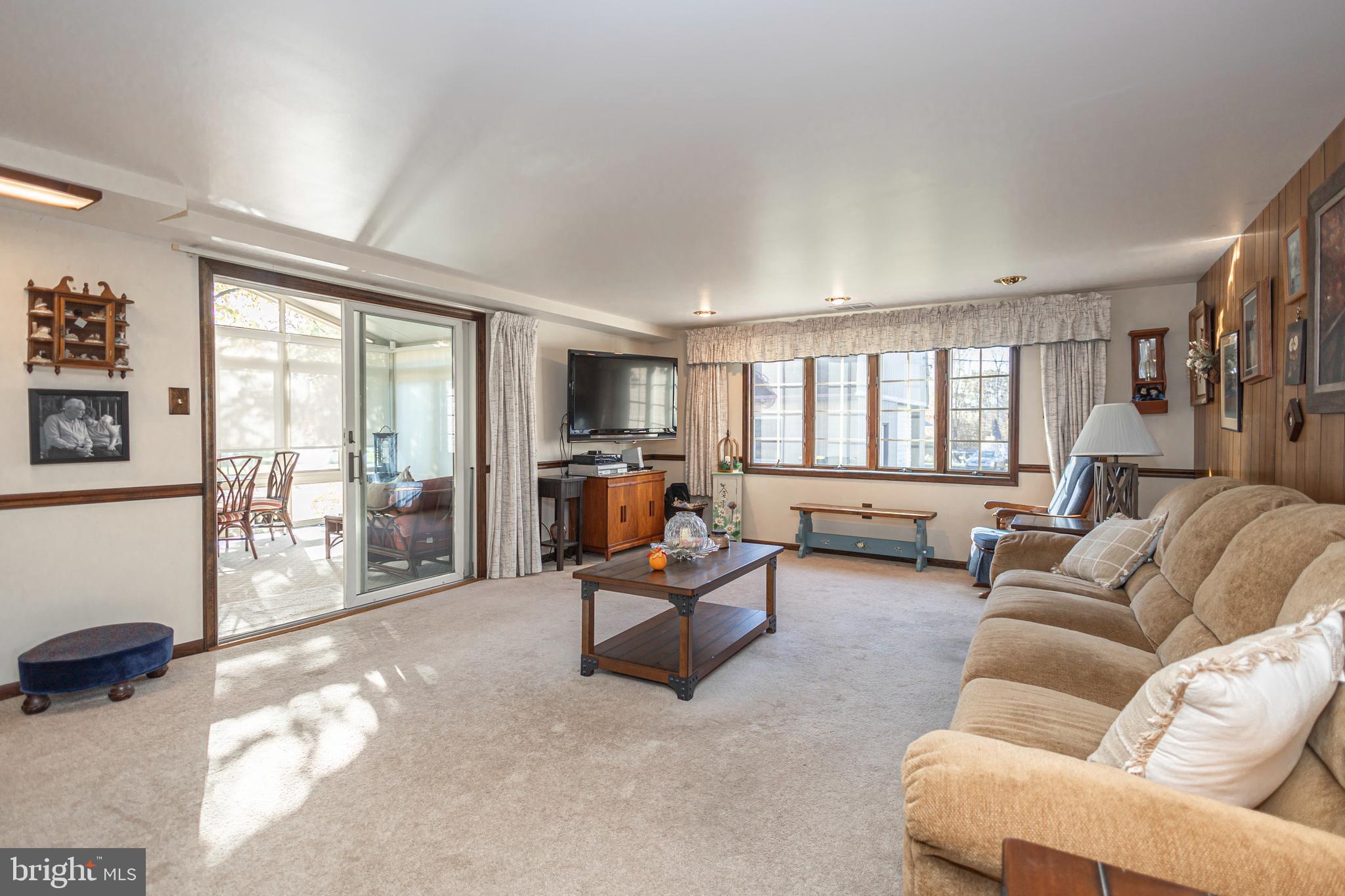 1012 East Creamery Road Perkasie, PA 18944 - Photo 4 of 41