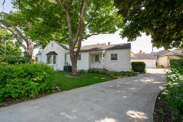 $303,000 | 645 Wisconsin Street, Oshkosh, WI 54901