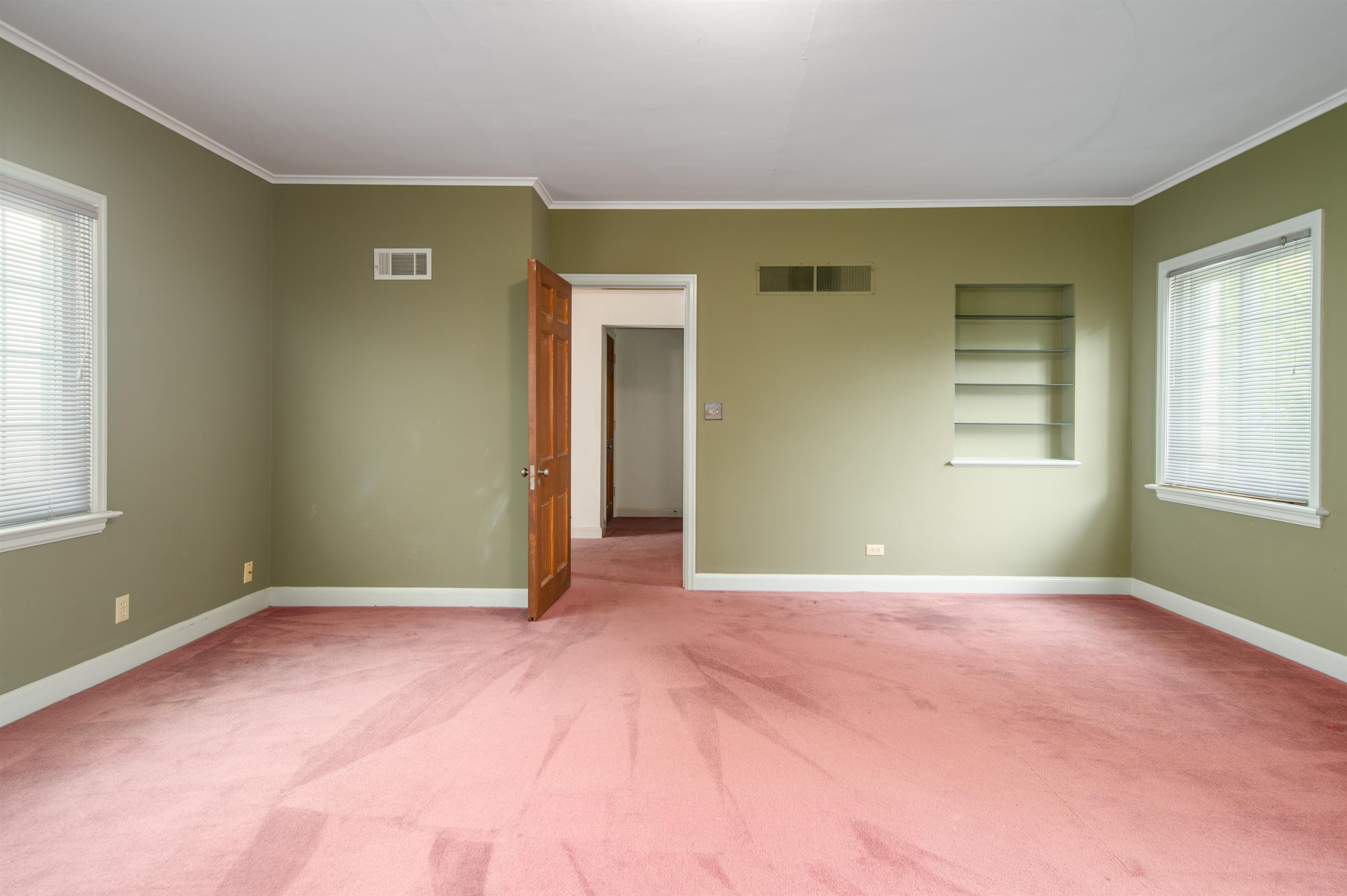 645 Wisconsin Street Oshkosh, WI 54901 - Photo 14 of 33
