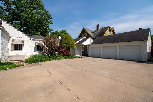 $303,000 | 645 Wisconsin Street, Oshkosh, WI 54901
