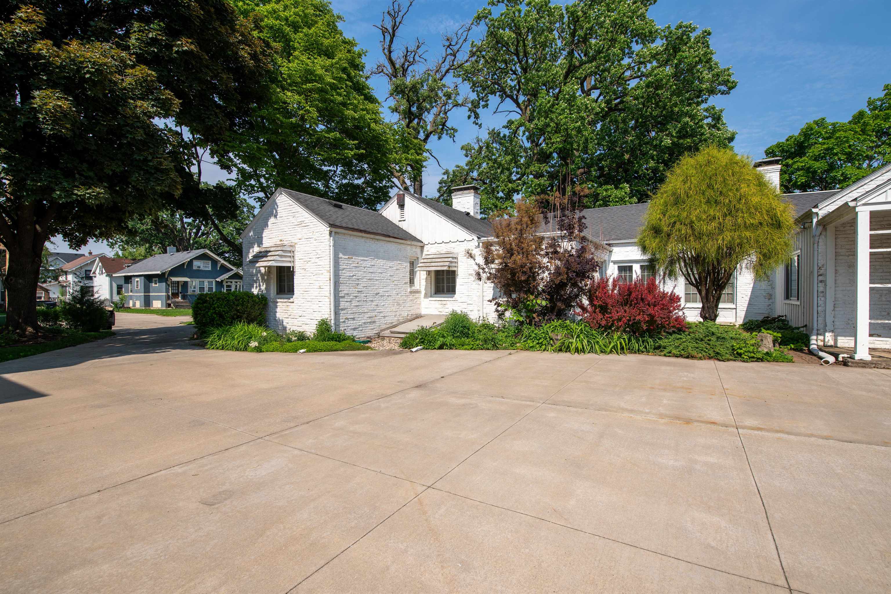 645 Wisconsin Street Oshkosh, WI 54901 - Photo 24 of 33