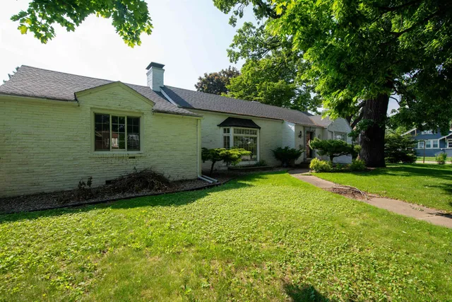 $303,000 | 645 Wisconsin Street, Oshkosh, WI 54901