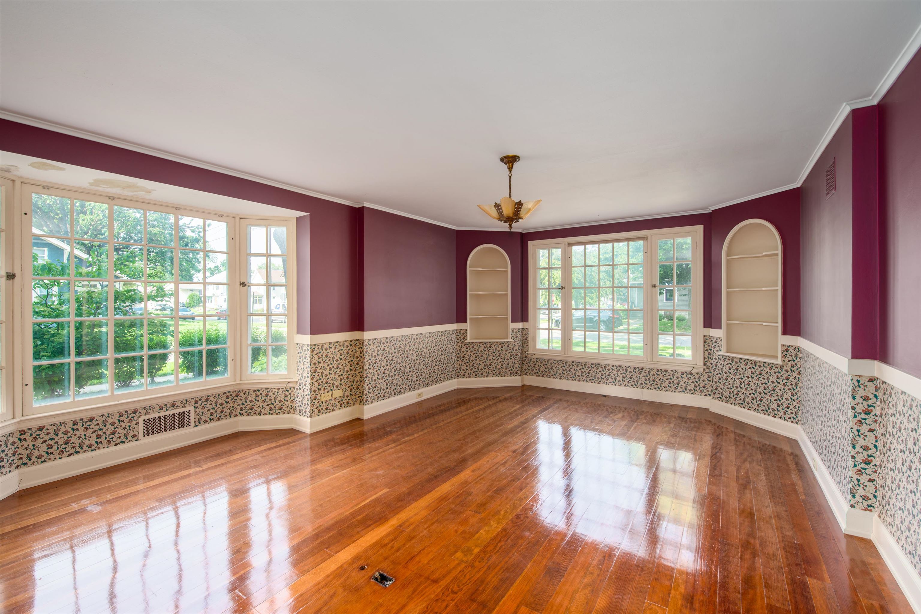 645 Wisconsin Street Oshkosh, WI 54901 - Photo 10 of 33