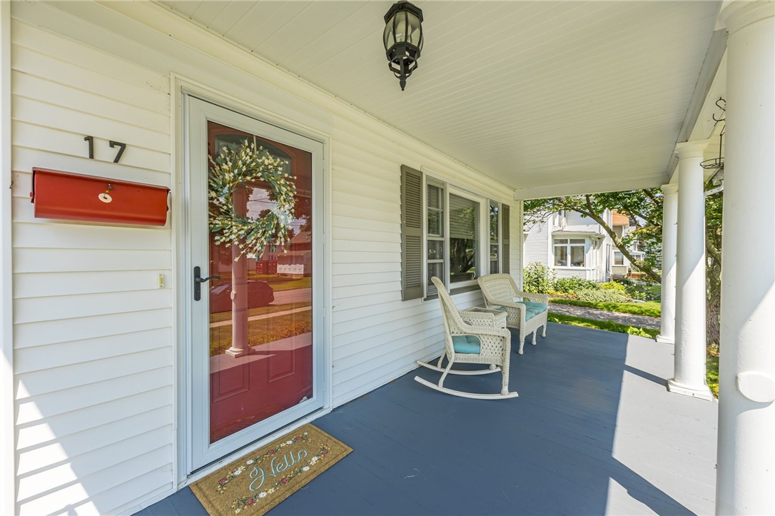 17 North Federal Street Perry, NY 14530 - Photo 5 of 42 Enclosed Porch