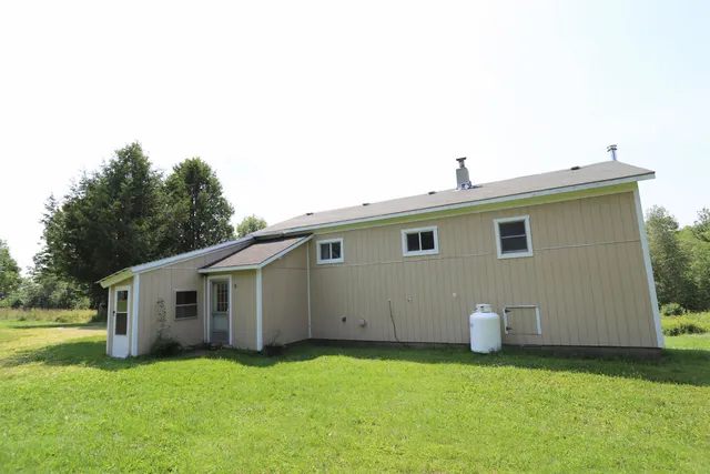 $339,900 | 374 Browns Hill Road, Newport Town, VT 05855