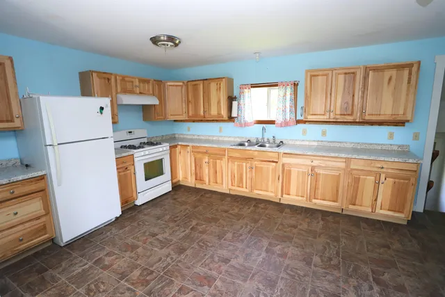 $339,900 | 374 Browns Hill Road, Newport Town, VT 05855