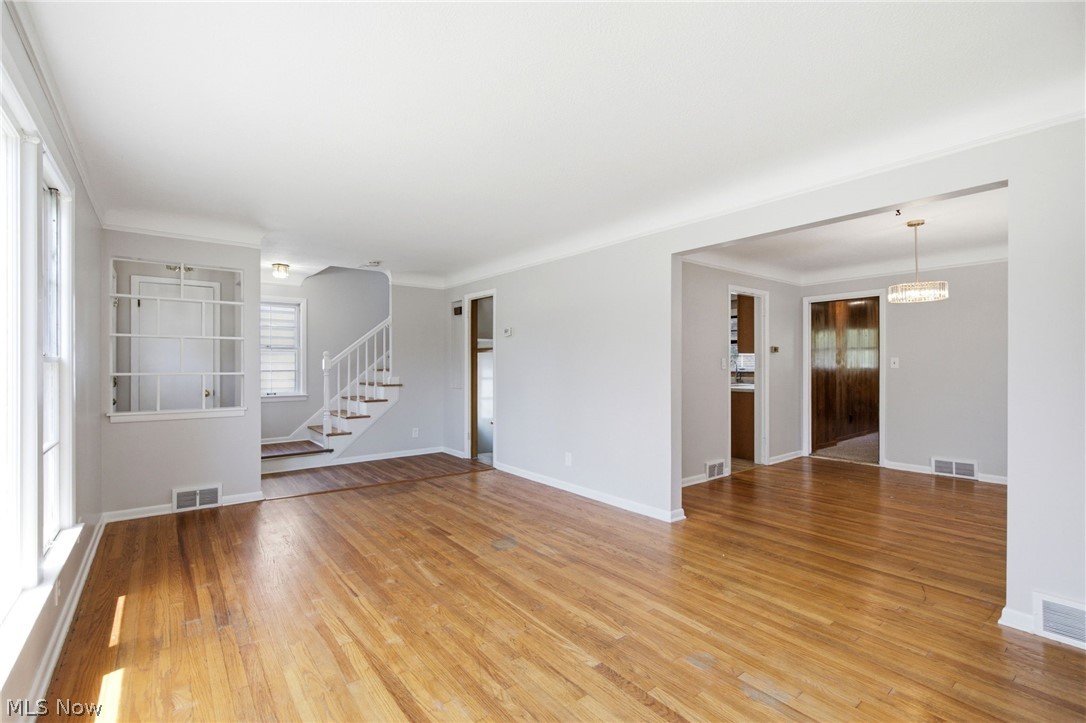 4115 Charlton Road South Euclid, OH 44121 - Photo 3 of 19
