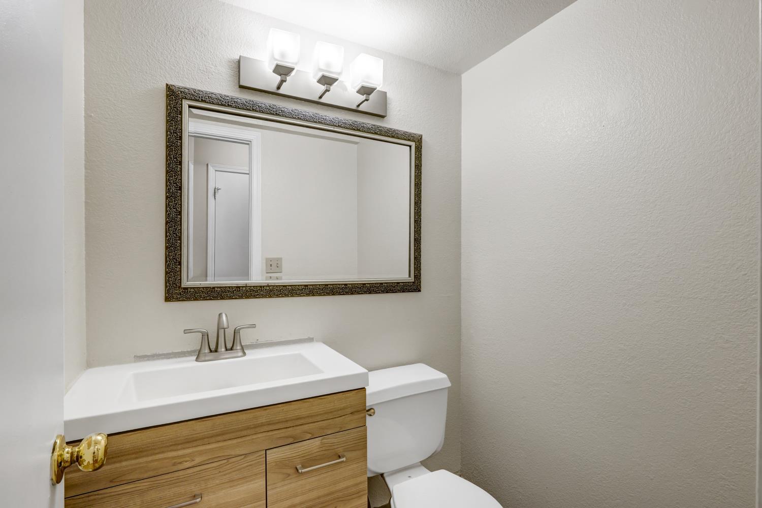 6932 Springmont Drive Elk Grove, CA 95758 - Photo 36 of 47