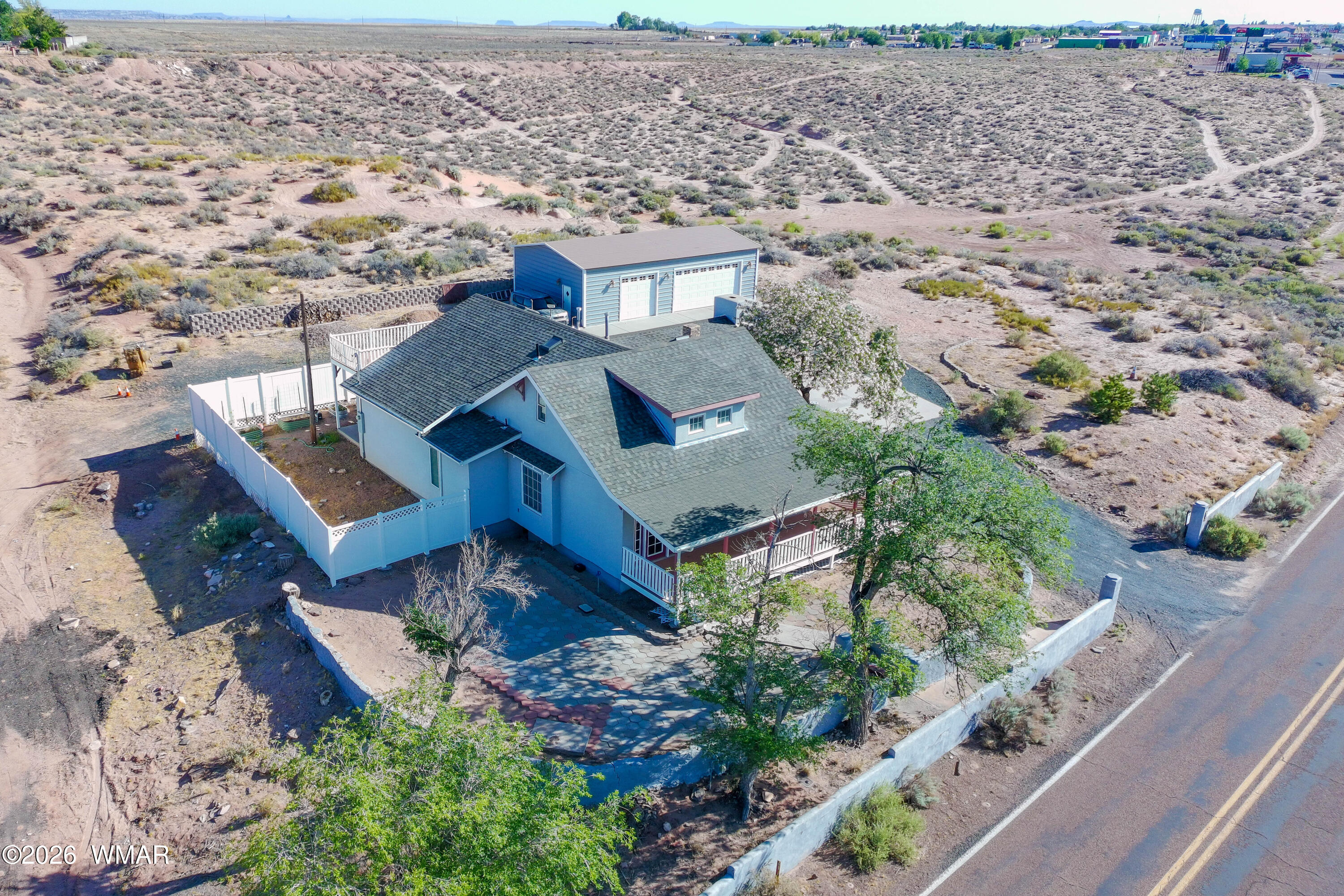 102 Crestview Road Holbrook, AZ 86025 - Photo 53 of 55 an aerial view of a house with a yard