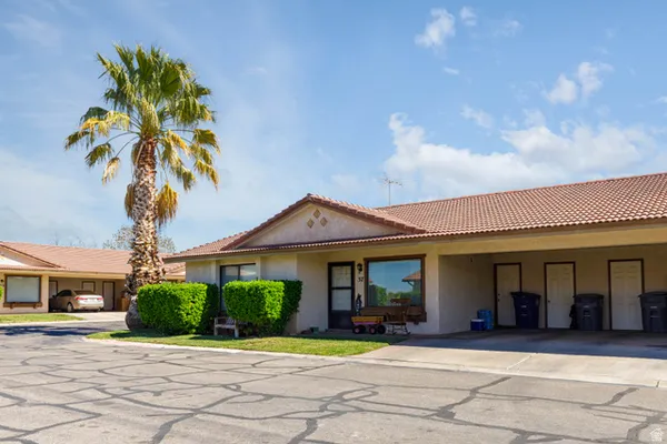 $285,000 | 1075 North 1400th Street West, Unit 37, St. George, UT 84770