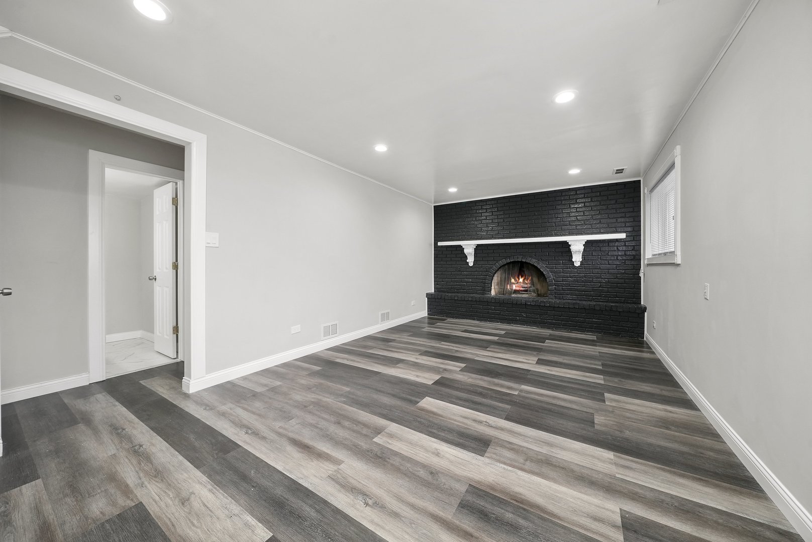 17522 Wright Street Lansing, IL 60438 - Photo 11 of 21 a view of room with wooden floor