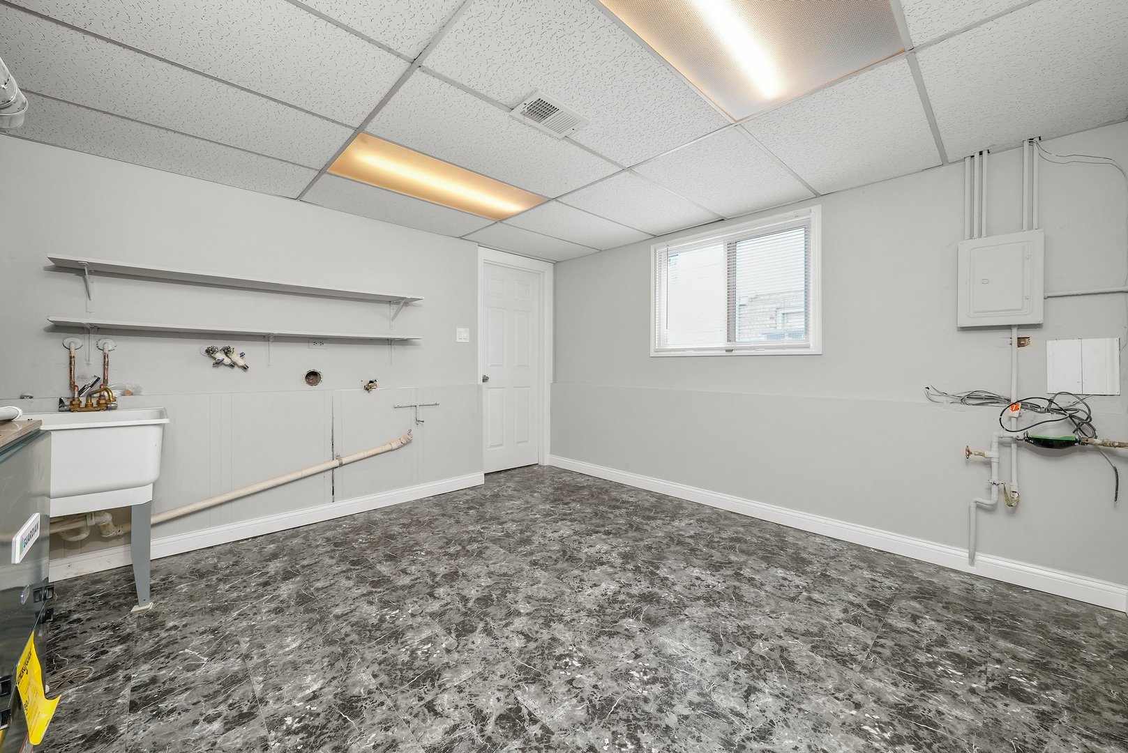 17522 Wright Street Lansing, IL 60438 - Photo 19 of 21 a view of an empty room