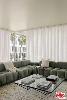 $9,995,000 | 9200 Wilshire Boulevard, Unit 502E, Beverly Hills, CA 90212