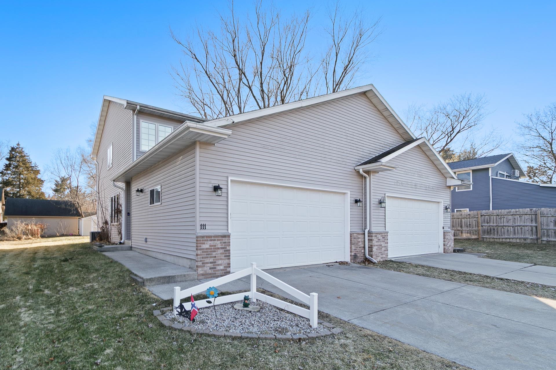 111 West Thomas Street Poynette, WI 53955 - Photo 1 of 60