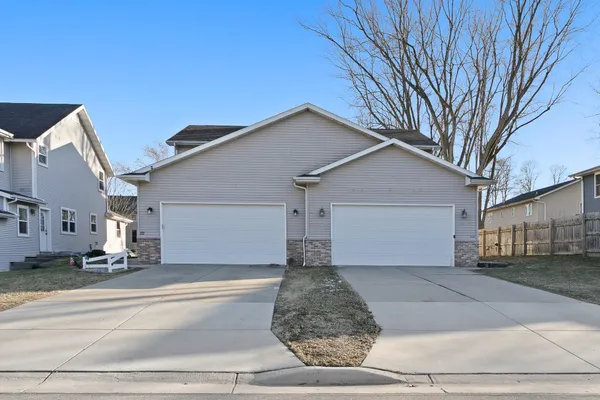 $300,000 | 111 West Thomas Street, Poynette, WI 53955