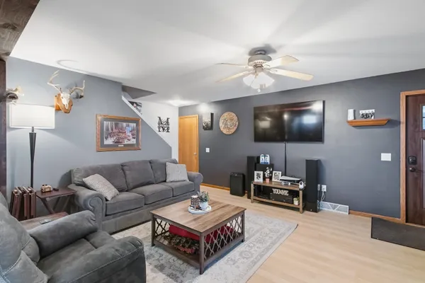 $300,000 | 111 West Thomas Street, Poynette, WI 53955