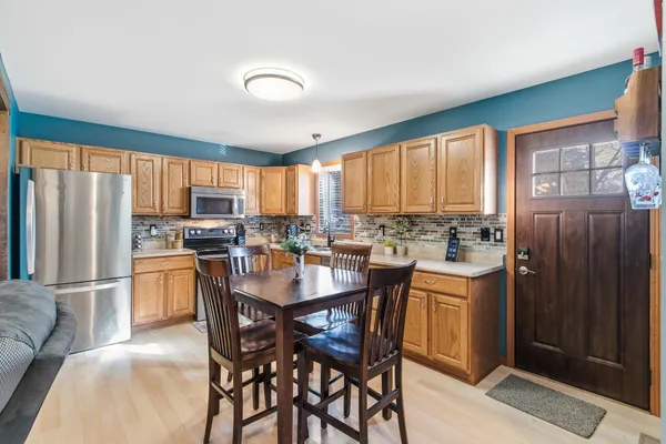 $300,000 | 111 West Thomas Street, Poynette, WI 53955