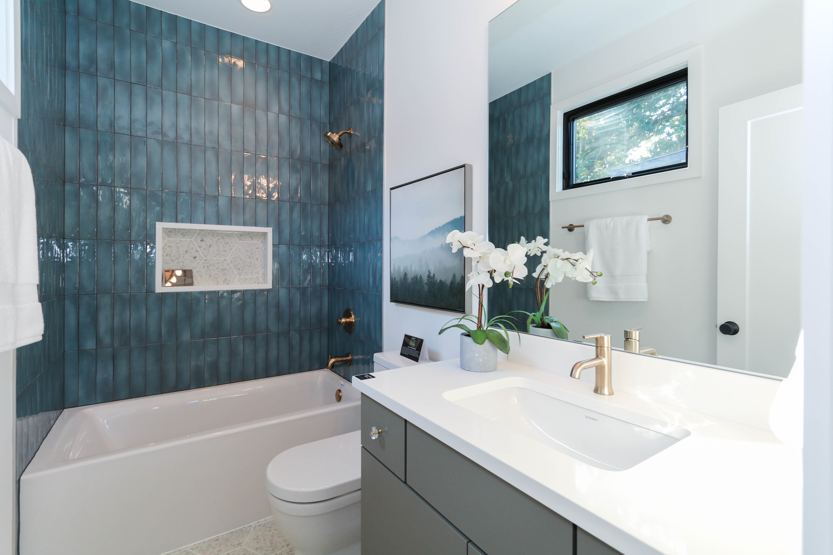 820 Prairie Avenue Naperville, IL 60540 - Photo 21 of 26 a bathroom with a sink a toilet and shower