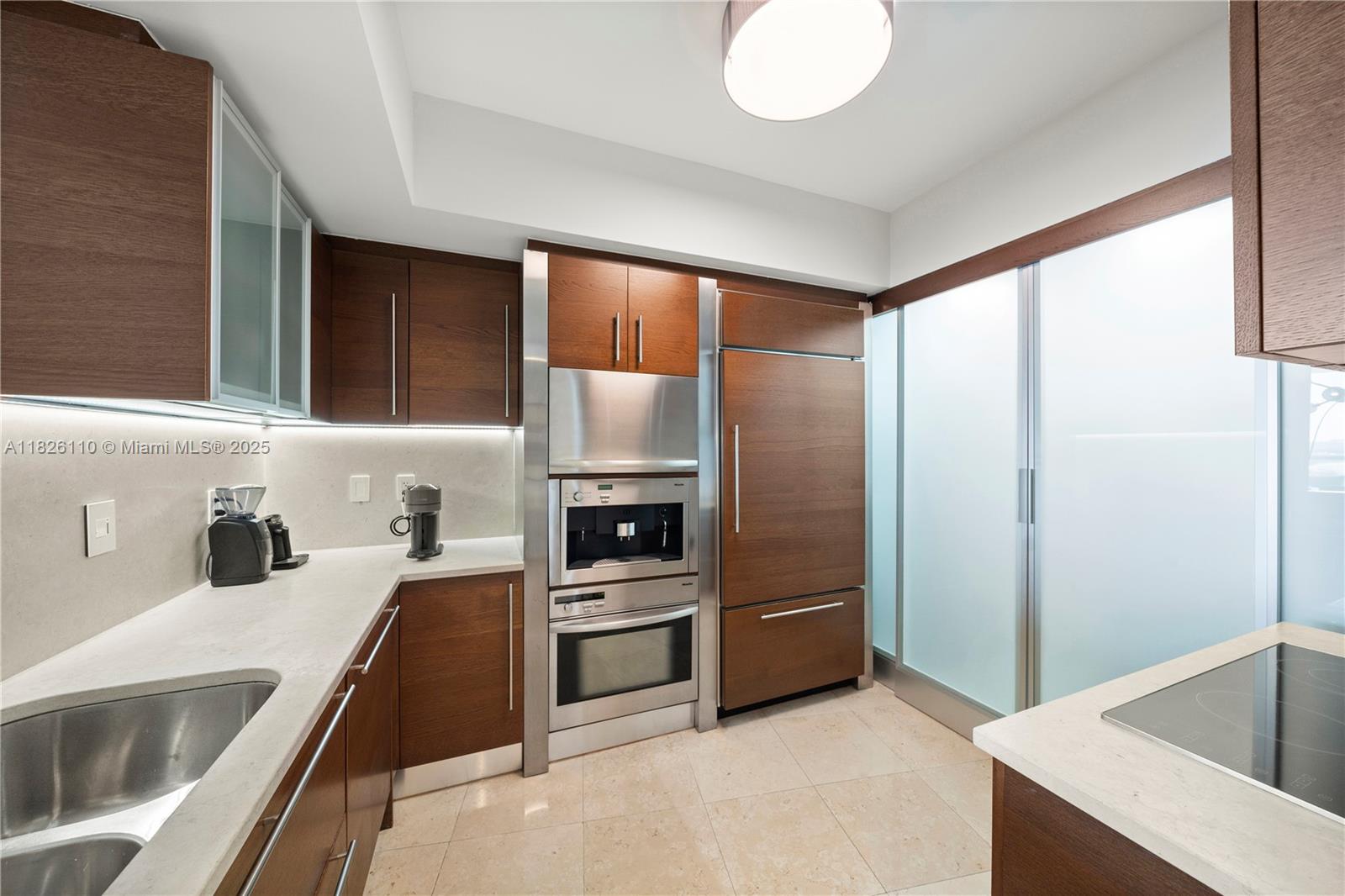 450 Alton Road, Unit 2705 Miami Beach, FL 33139 - Photo 20 of 52